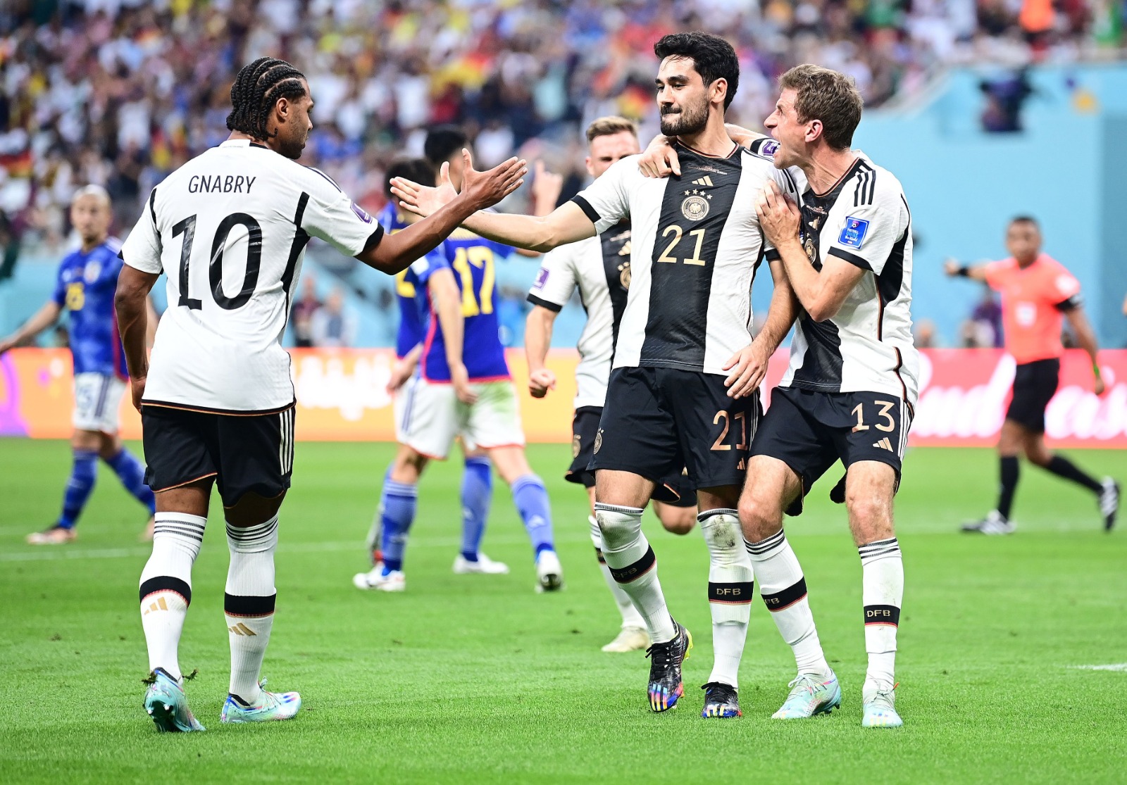 Mondiali 2022: La protesta della Germania alla prima partita contro il Giappone.