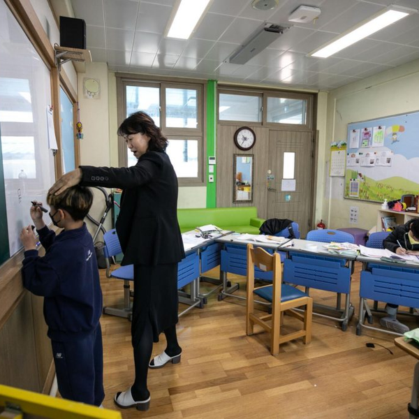 Corea del Sud, gli insegnanti influencer e il diritto all’immagine degli alunni